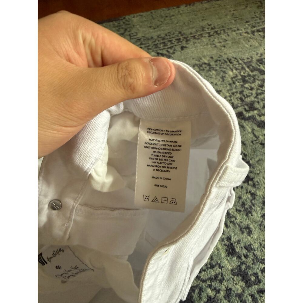 Kut from the Kloth White Catherine Boyfriend Jean Distressed Sz 4 Casual Denim - Picture 13 of 16